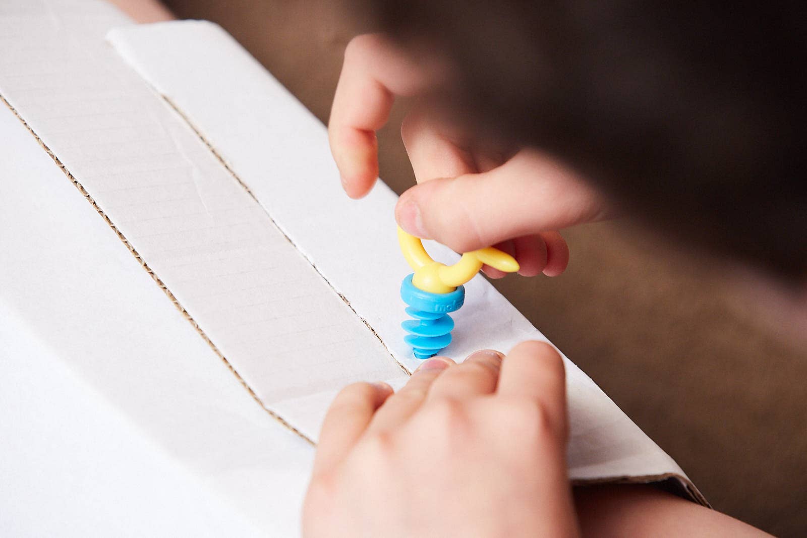 Makedo - Cardboard Construction Tool