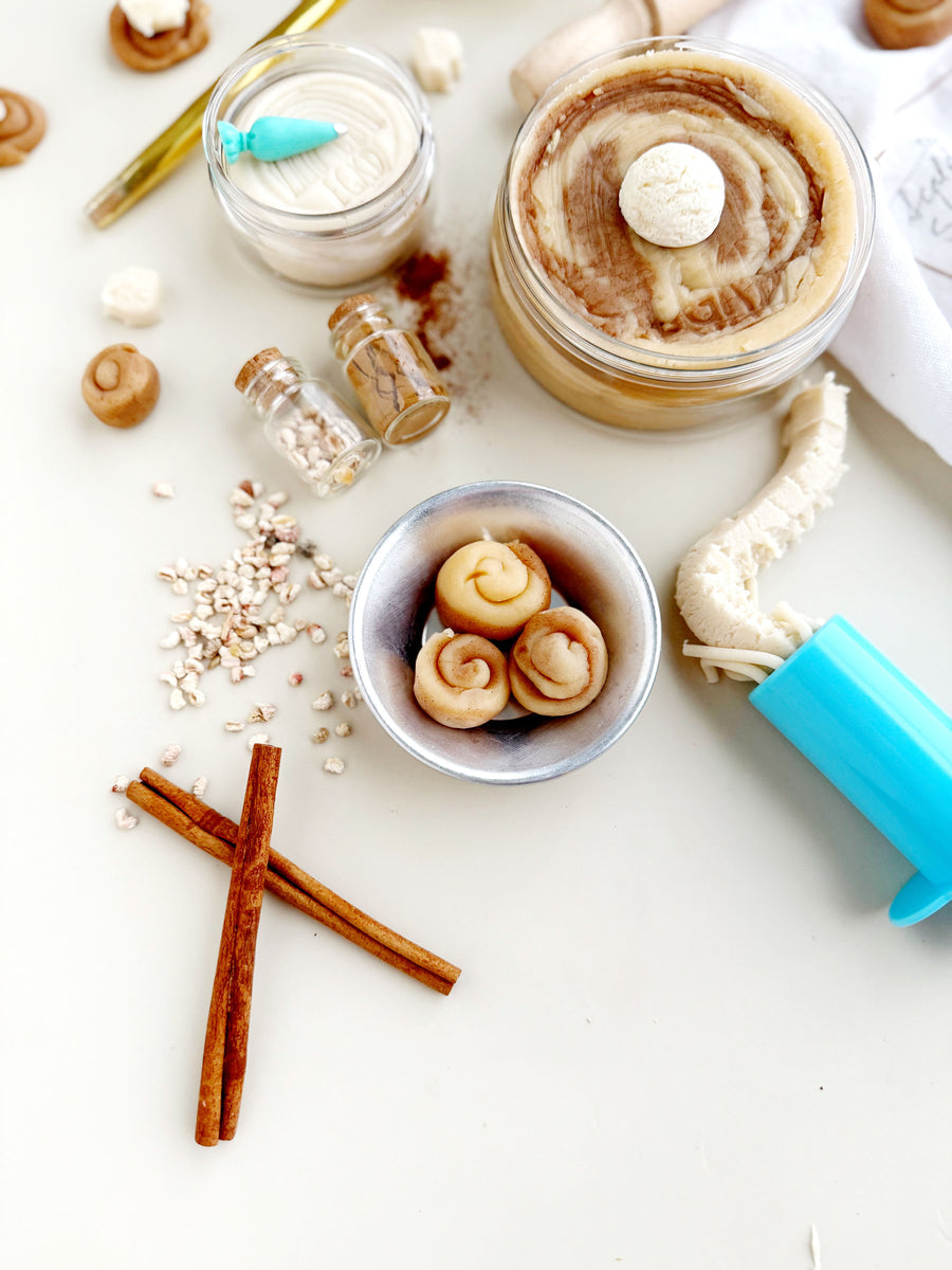 KidDough Play Kit - Cinnamon Roll