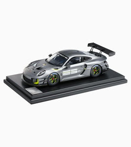 Porsche 911 GT2 R/C 1:24